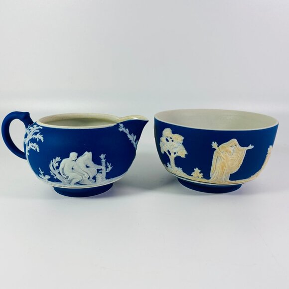 RARE !! Vintage Wedgwood Cobalt Blue Jasperware Creamer and Sugar Bowl - Picture 2 of 12